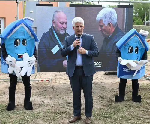 176651_1759326140_789