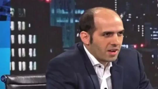 Economistas advierten sobre riesgos de mantener un tipo de cambio bajo en Argentina