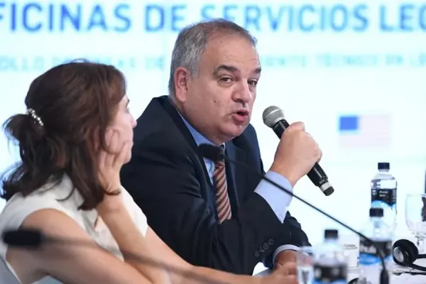 600x400_fernando-salino-no-voy-votar-proyectos-favor-milei-1076040-141002