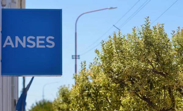 ANSES anunció el cronograma de pagos de abril con un aumento del 2,9%
