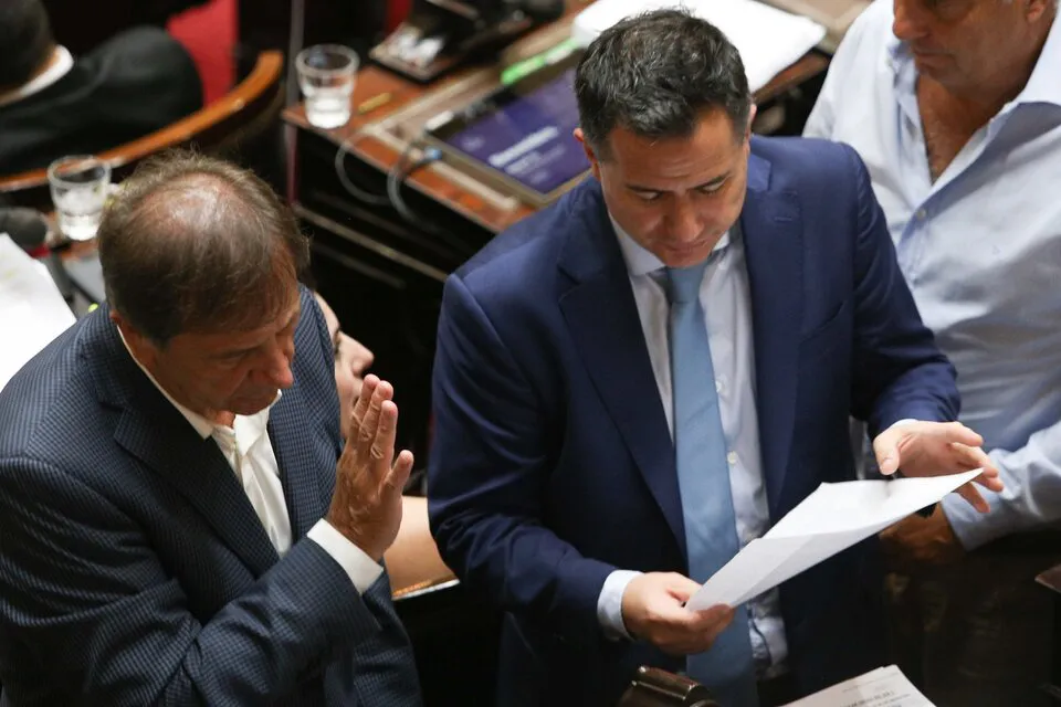 830409-whatsapp-20image-202024-04-10-20at-2022-37-03-0