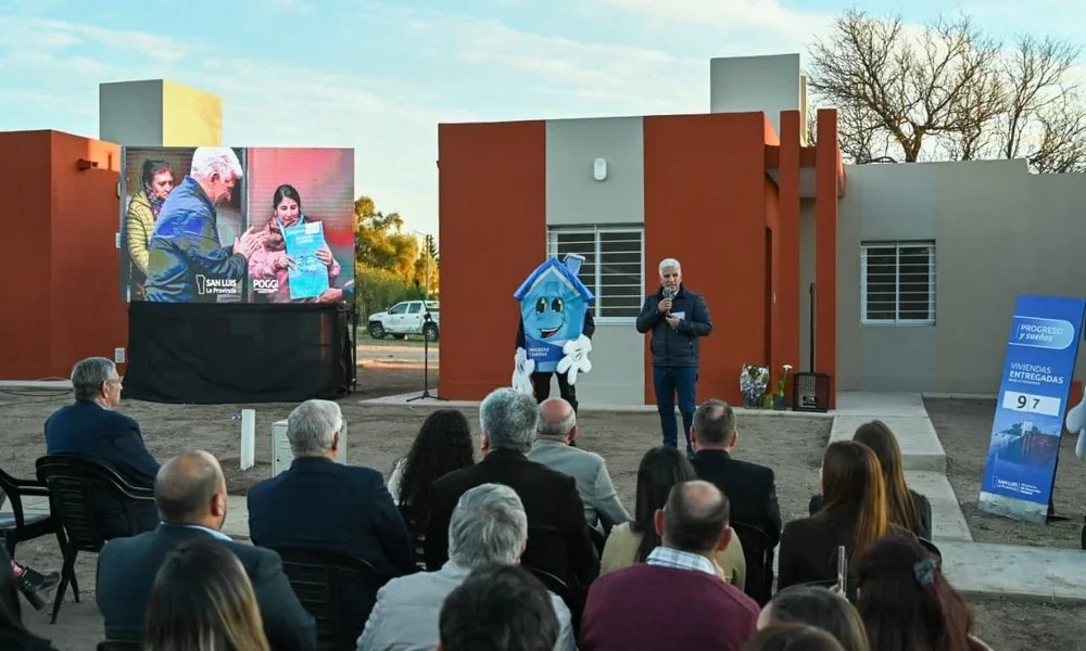 poggi-acto-de-viviendas-en-nogoli.jpg-1000x600