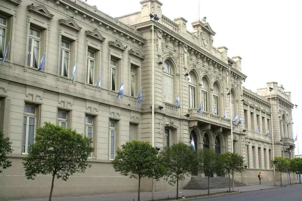 Edificio-del-Superior-Tribunal-de-Justicia-e1722259304572