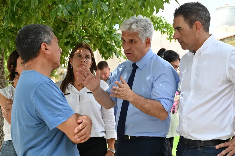 TIN_0796-1600x1200-1