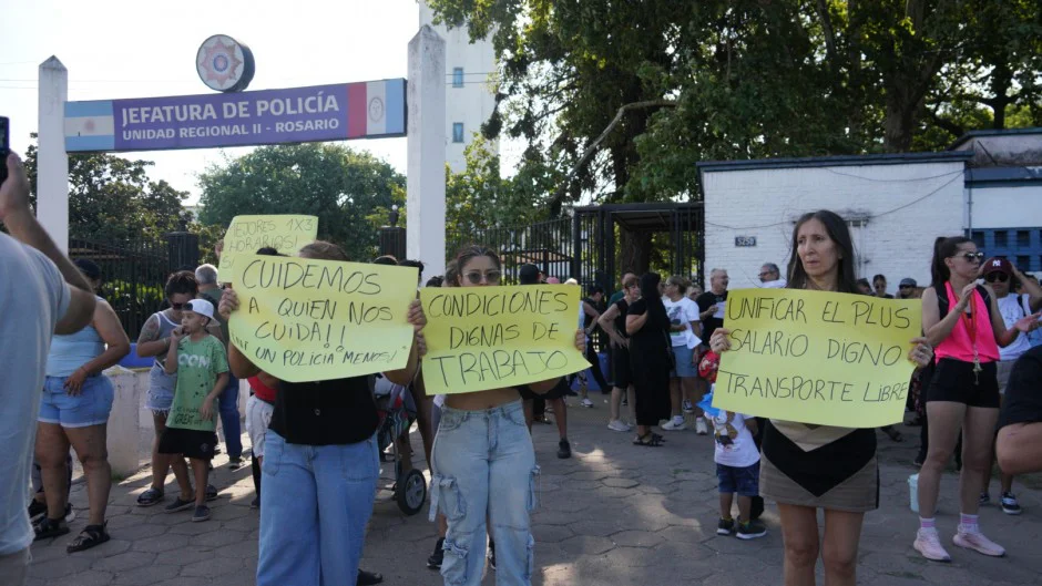 6984aeb206ed3_940_529!