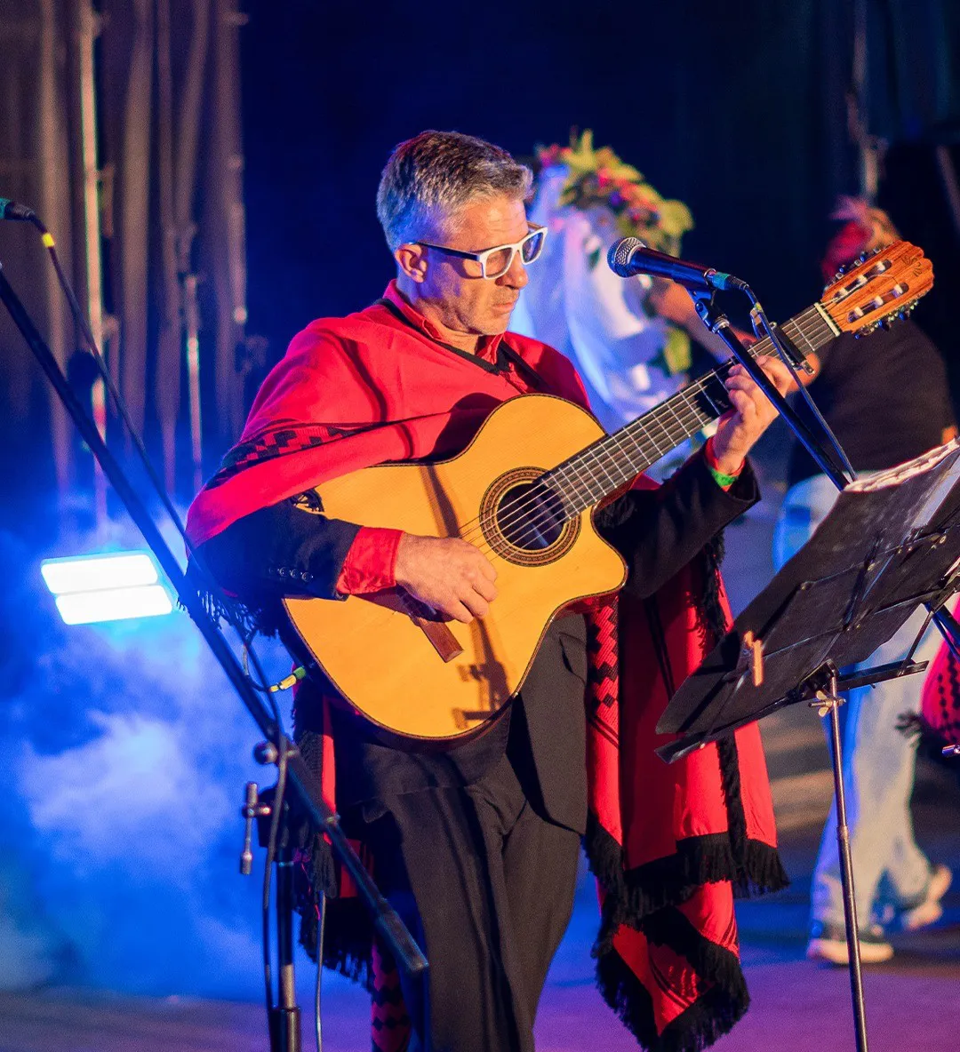 🎶 La primera noche del 40º Festival Nacional del Mármol Ónix 2026 se vivió con un gran acompaña (3)